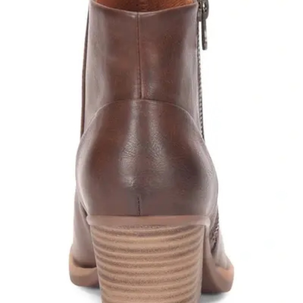 Korks Hattie Boot New With Box - image 4